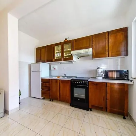 Apartment Barb - 30 M From The Sea