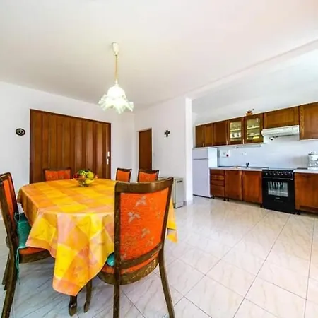Barb - 30 M From The Sea * Postira