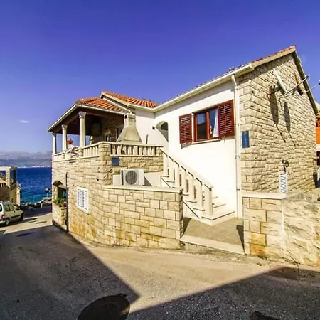 Barb - 30 M From The Sea Apartment Postira